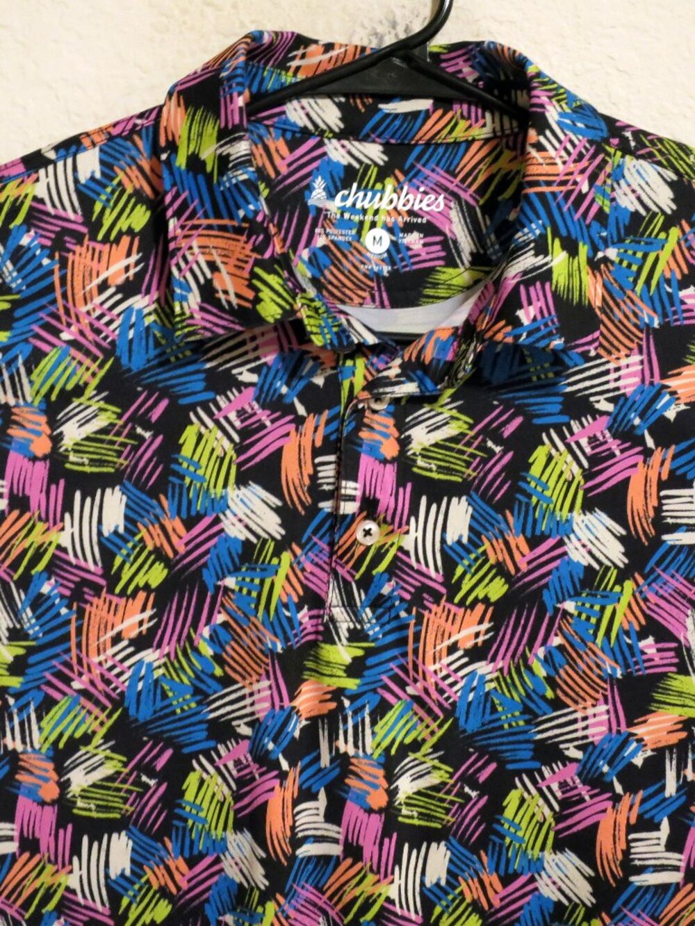 Chubbies Shirt Mens Medium Short Sleeve Performance Polo Black Pink Blue Lines